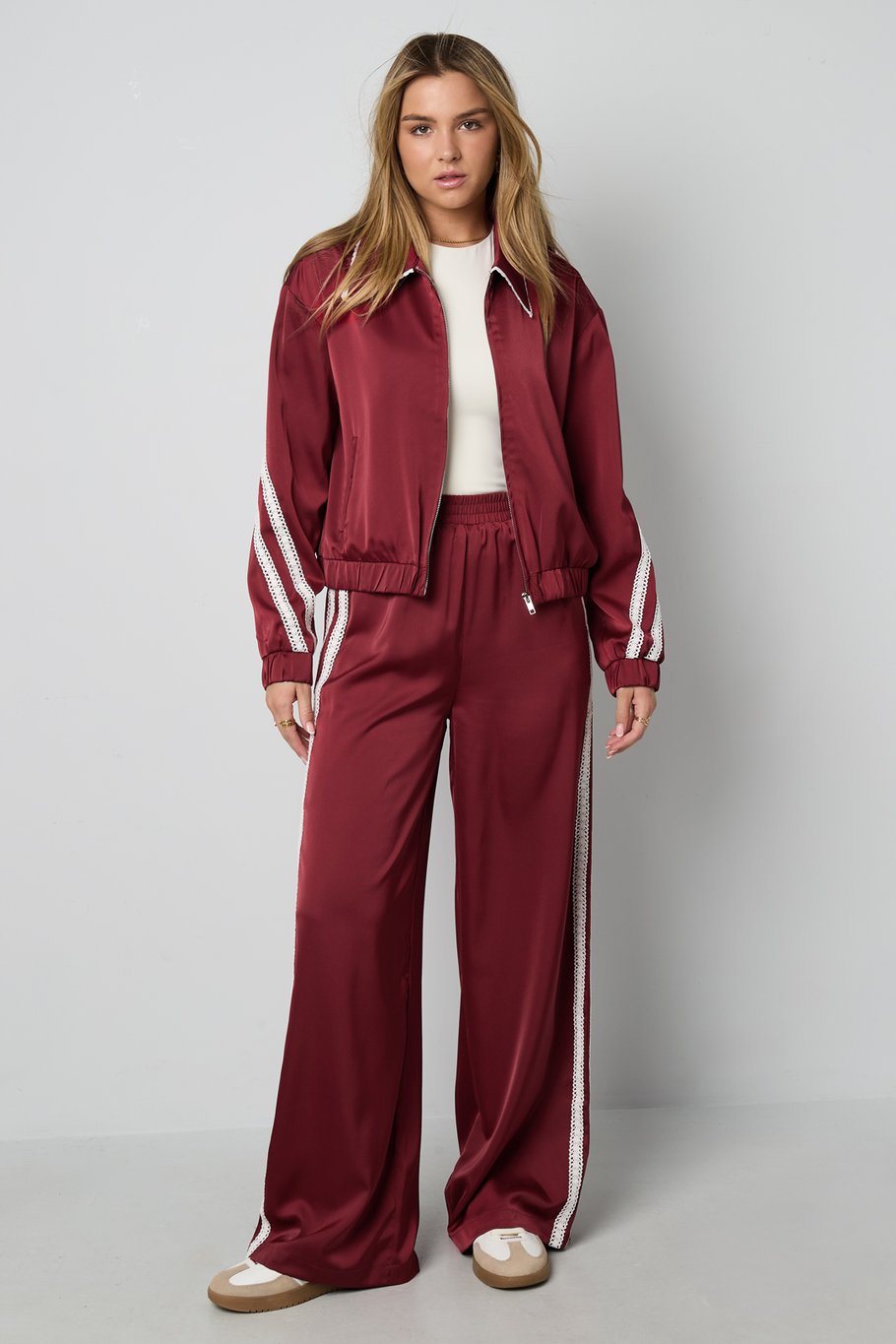 Sportief jasje met satijnen look Red